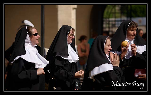 Les Nonnes