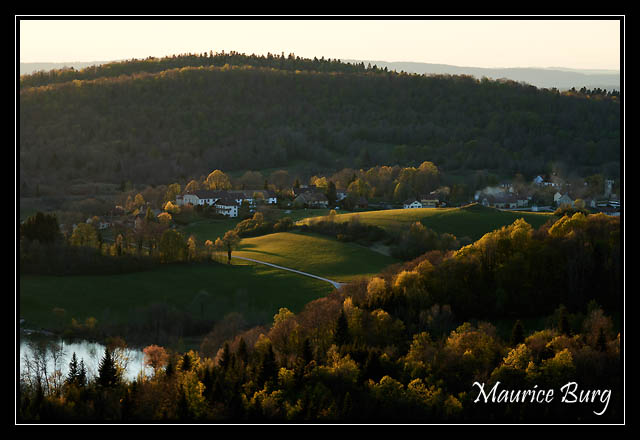Belvédère des quatre lacs, Le Frasnois et le lac d'Ilay