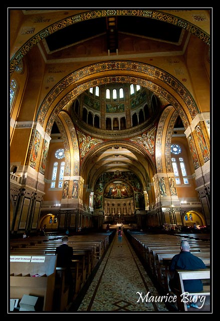 Lisieux, la Basilique Sainte Thérèse.