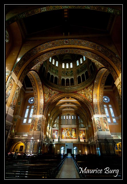 Lisieux, la Basilique Sainte Thérèse.