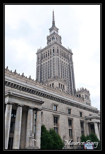Palais de la culture et des sciences